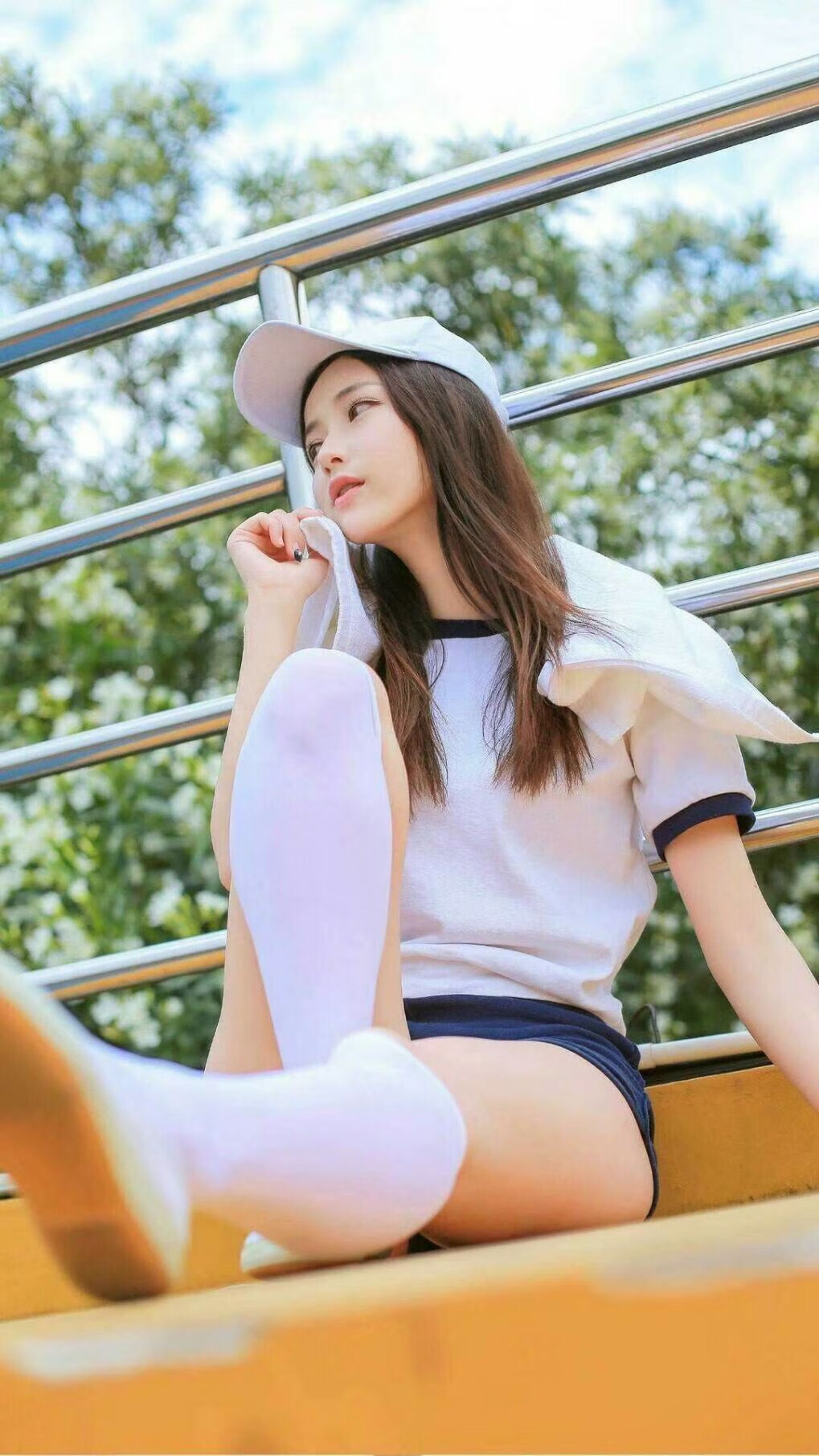 林丹推广课上亲自为小选手做热身，林丹训练视频